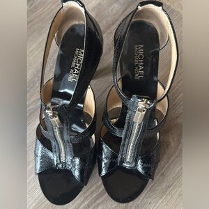 Michael Kors size 9 black heels